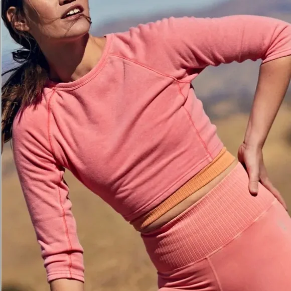 FREE PEOPLE FP MOVEMENT Circle Back Crop Top size S NWT color Coral lipstick - Picture 3 of 9